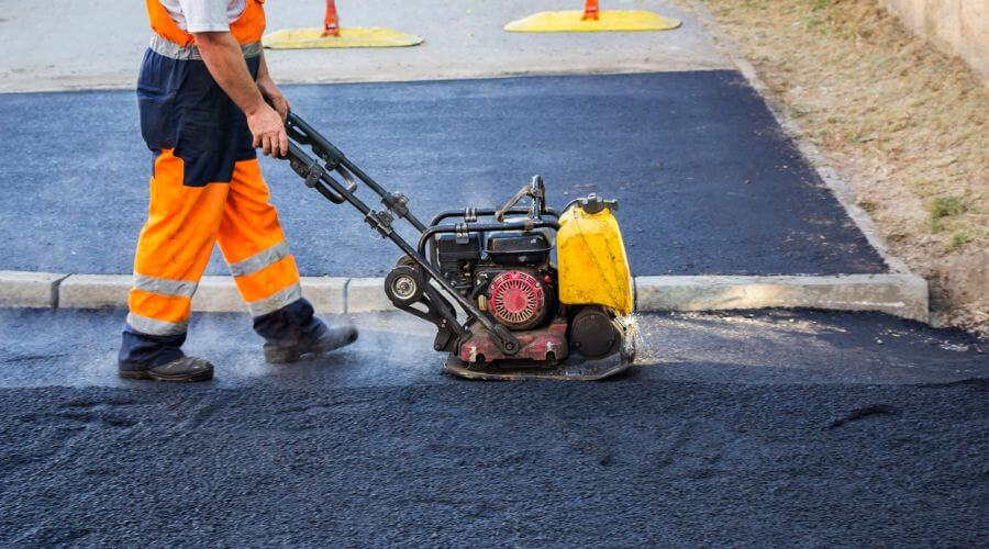 Professional gutter cleaning in Billings, OK